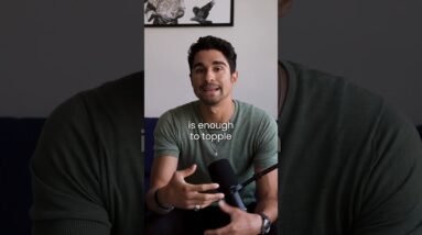 If A Girl Is Looking At You, Don't Look Away